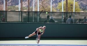 Read more about the article 4 Easy Tips on How to Hit a Kick Serve for Beginners