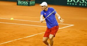 Read more about the article How to Hit a One-Handed Backhand: A Complete Guide